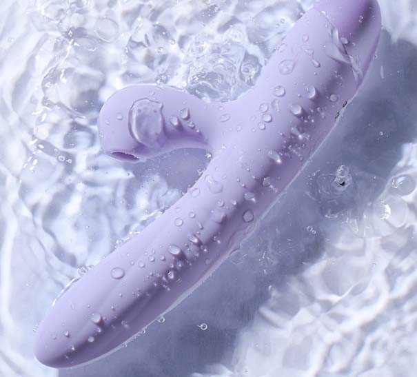 浴缸里的情趣玩具：浴缸探秘,神秘情趣玩具揭秘