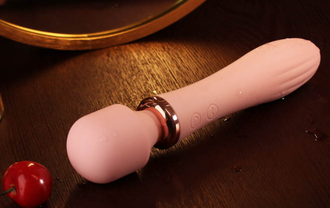 送对象情趣玩具好吗女性：女性必备！情趣玩具新品推荐