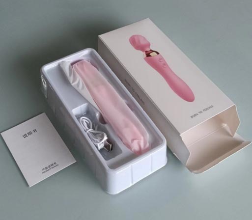女朋友偷玩情趣玩具：女生私藏情趣玩具，男友大吃一惊