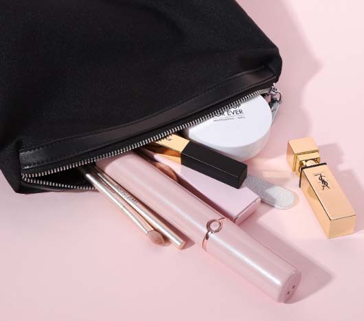 女生使用情趣玩具体验：女生尝试情趣用品，全新体验！