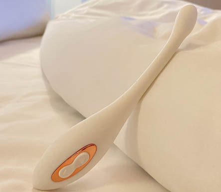 女生用情趣玩具正常吗吗：女生玩情趣玩具是否正常？揭秘真相