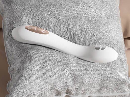 女同会共用情趣玩具吗：女同会互相分享情趣玩具吗？