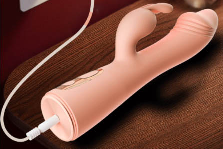 女性情趣玩具体外使用：女性私密伴侣必备神器